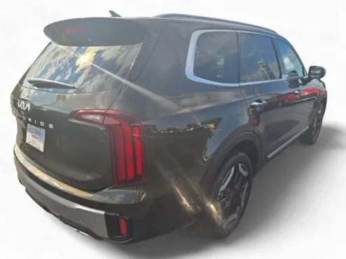 2025 Kia Telluride S photo 4