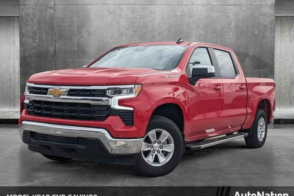 2024 Chevrolet Silverado 1500 LT photo 1