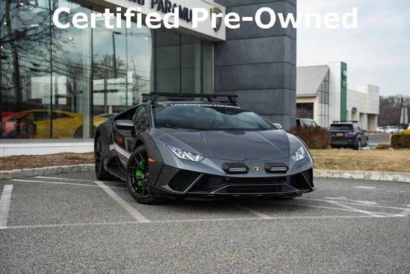 2024 Lamborghini Huracan Sterrato Base photo 1