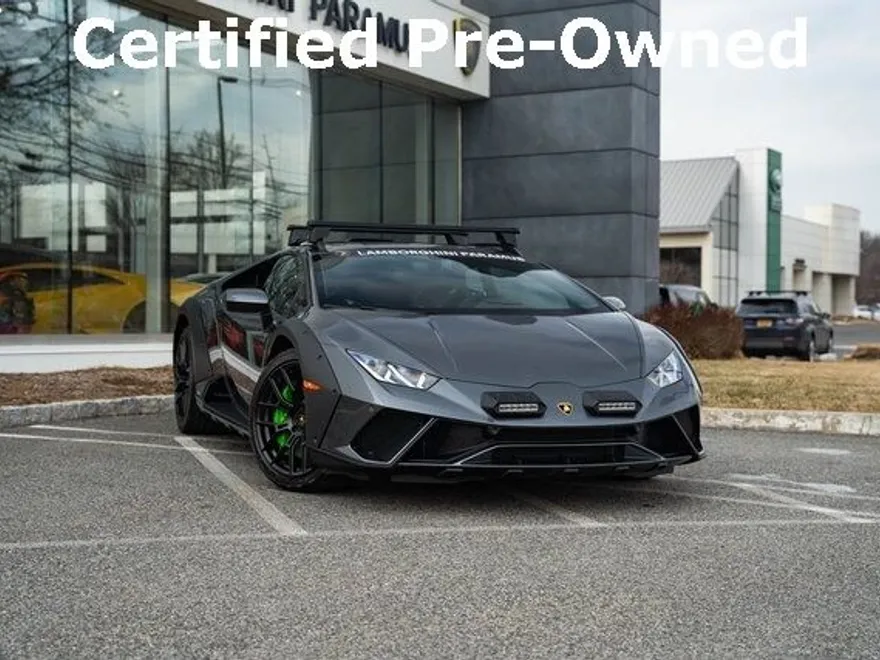 2024 Lamborghini Huracan Sterrato Base photo 1