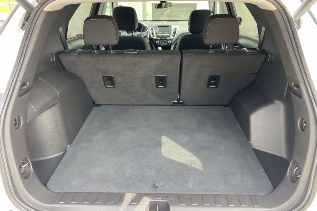 2022 Chevrolet Equinox LT photo 1