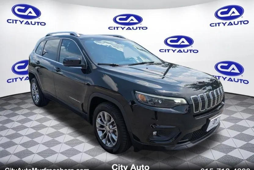 2019 Jeep Cherokee Latitude photo 1