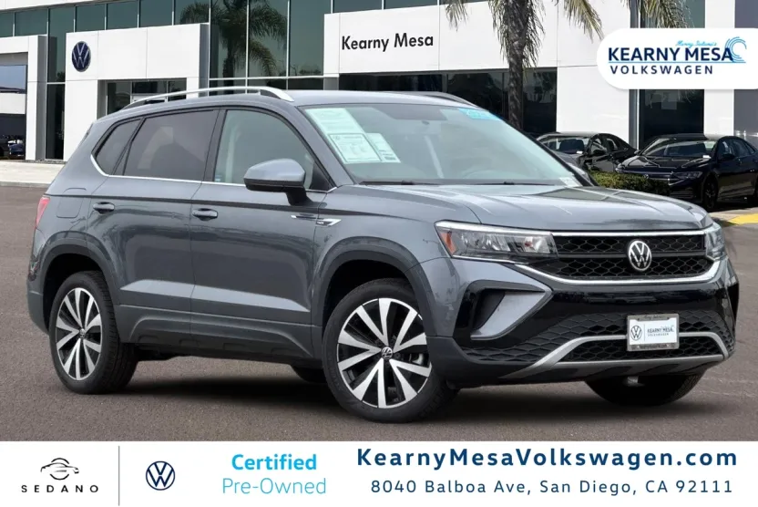 2022 Volkswagen Taos SE photo 1