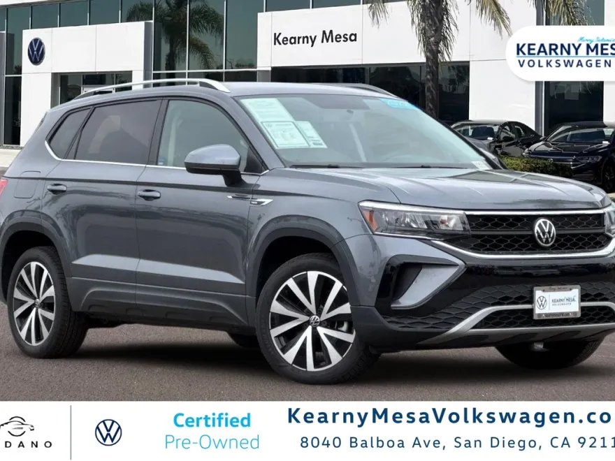 2022 Volkswagen Taos SE photo 1