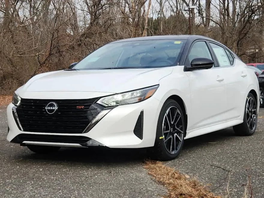 2025 Nissan Sentra SR photo 1