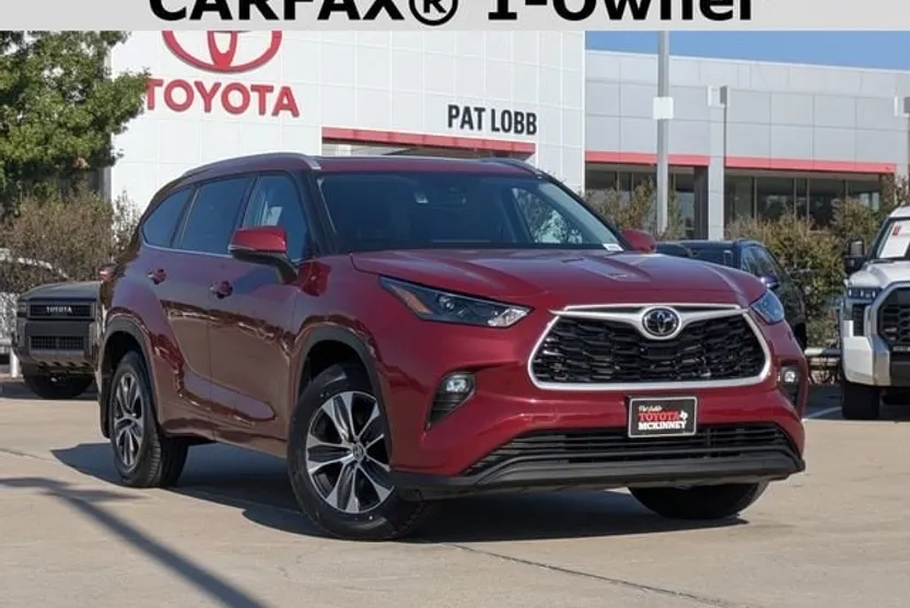 2022 Toyota Highlander XLE photo 1