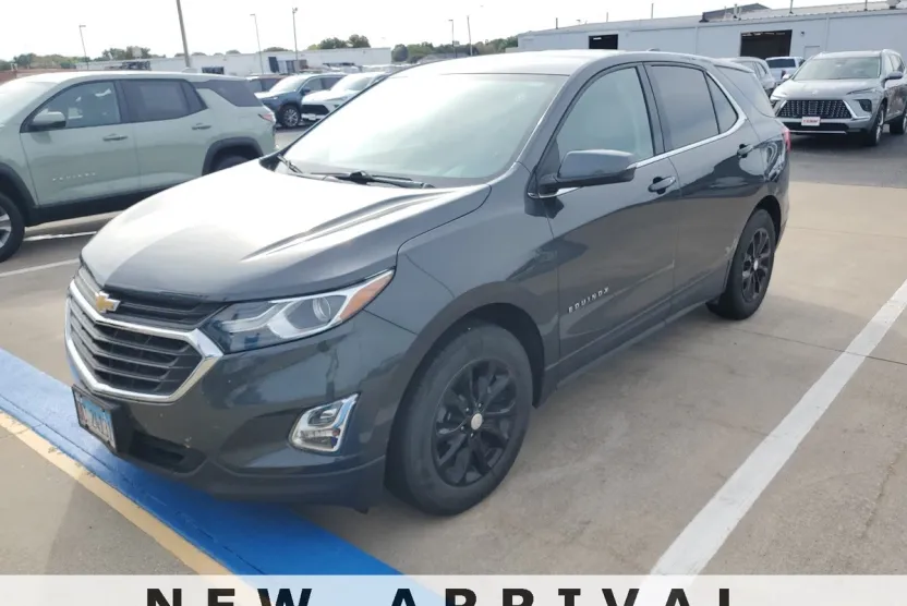 2019 Chevrolet Equinox LT photo 1