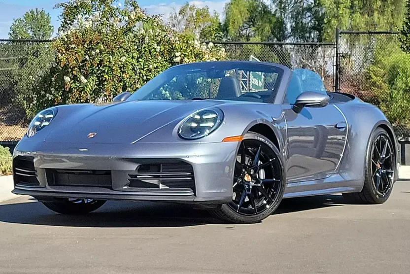 2025 Porsche 911 T photo 1