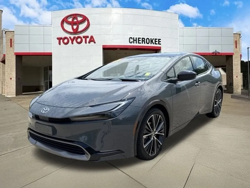 2023 Toyota Prius LE photo 1