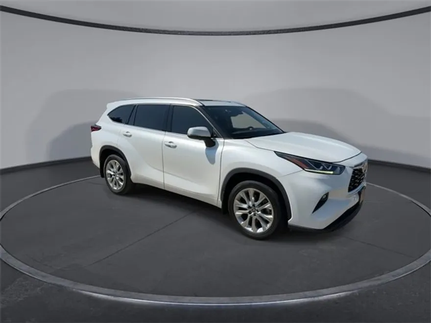 2022 Toyota Highlander Limited photo 1