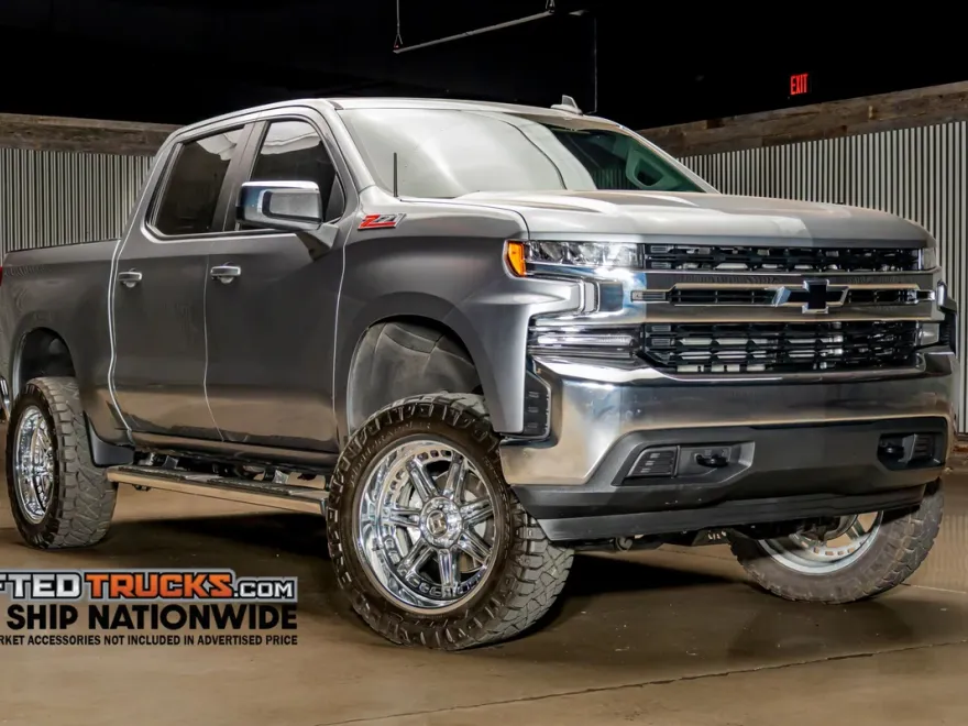 2021 Chevrolet Silverado 1500 LT photo 1
