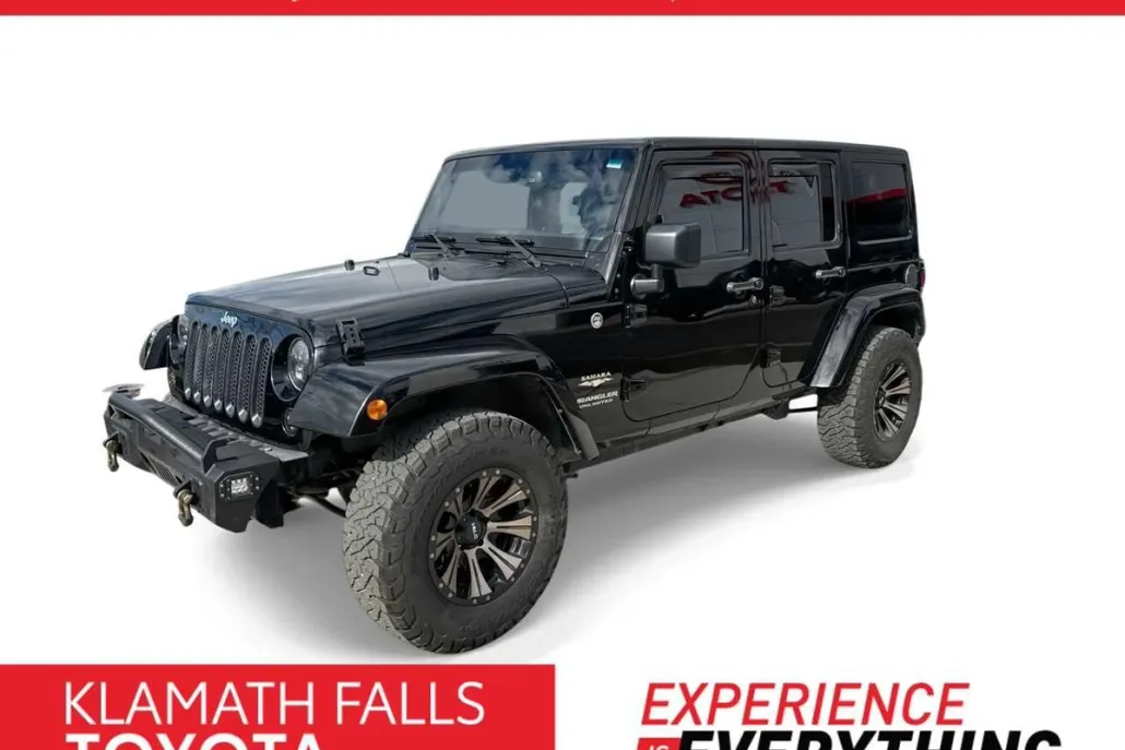2015 Jeep Wrangler Unlimited Sahara photo 1