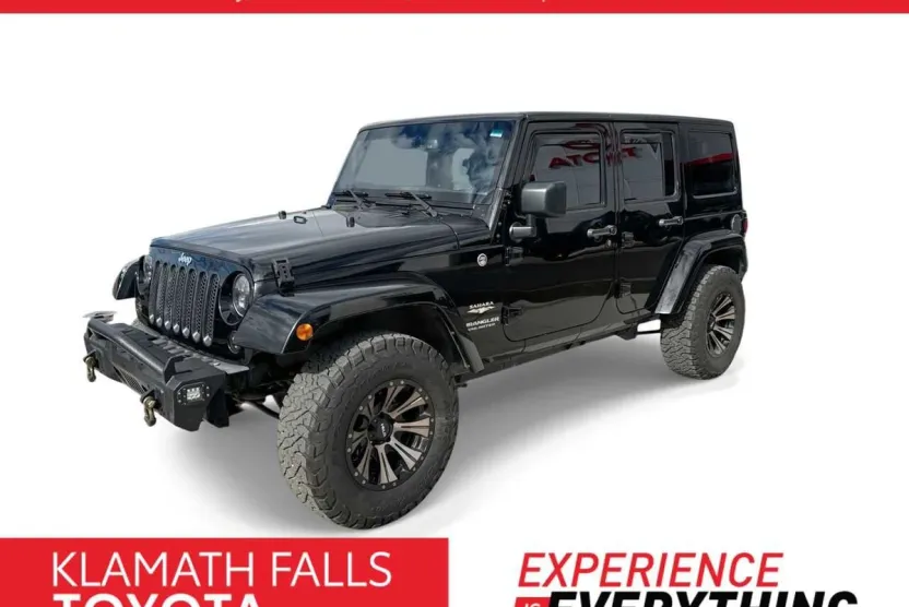2015 Jeep Wrangler Unlimited Sahara photo 1