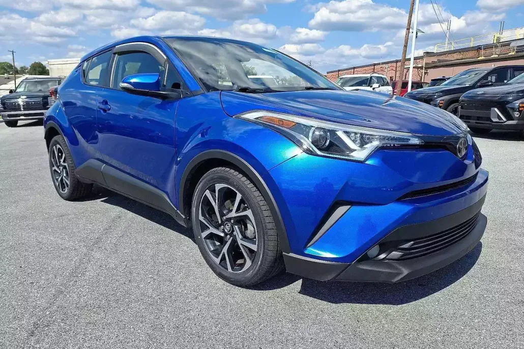 2018 Toyota C-HR XLE photo 1