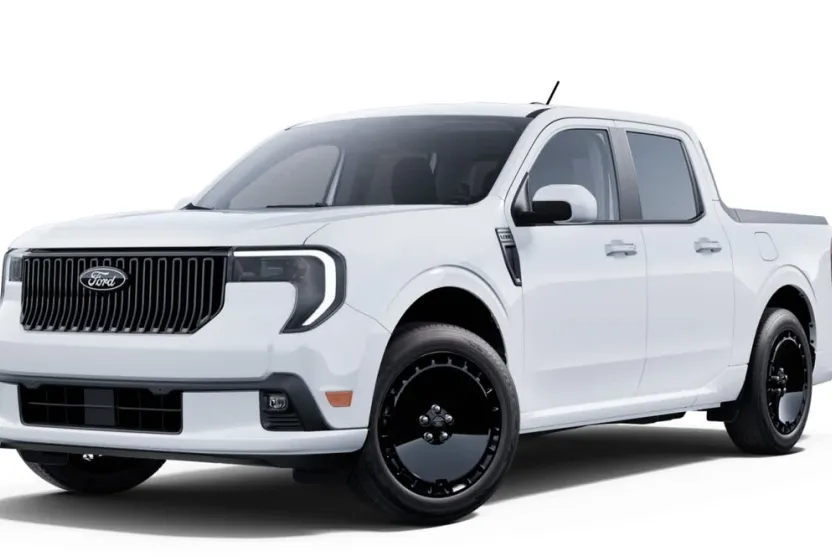 2025 Ford Maverick photo 1