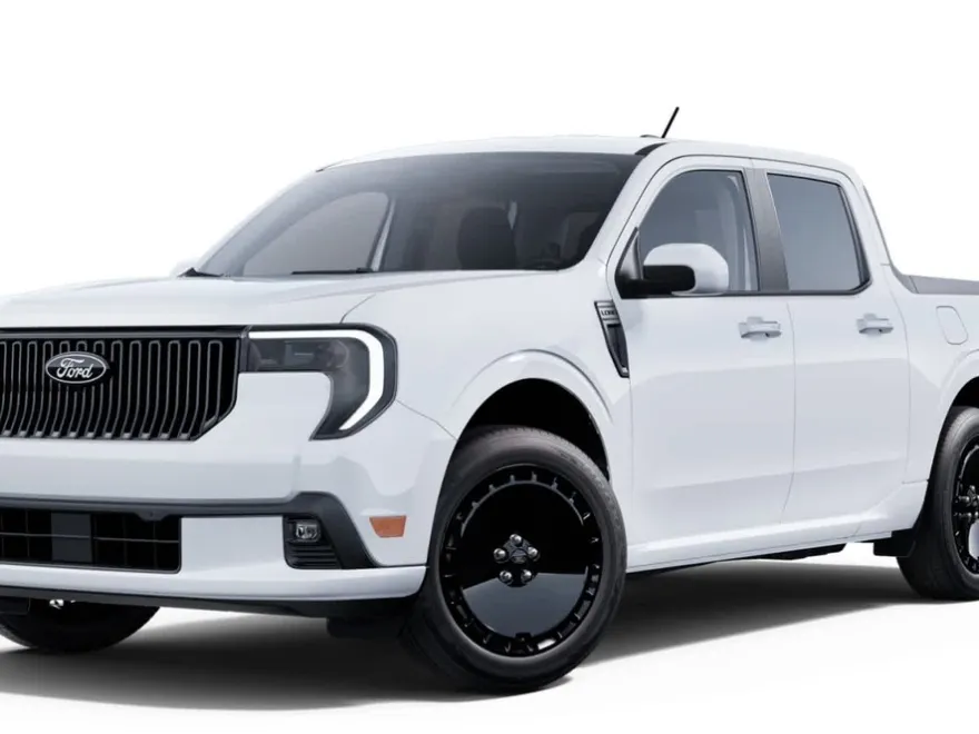 2025 Ford Maverick photo 1