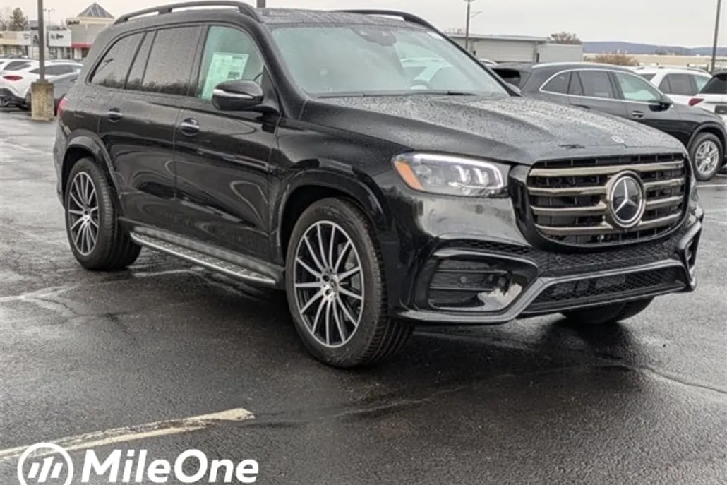 2025 Mercedes Benz GLS 580 4MATIC photo 1