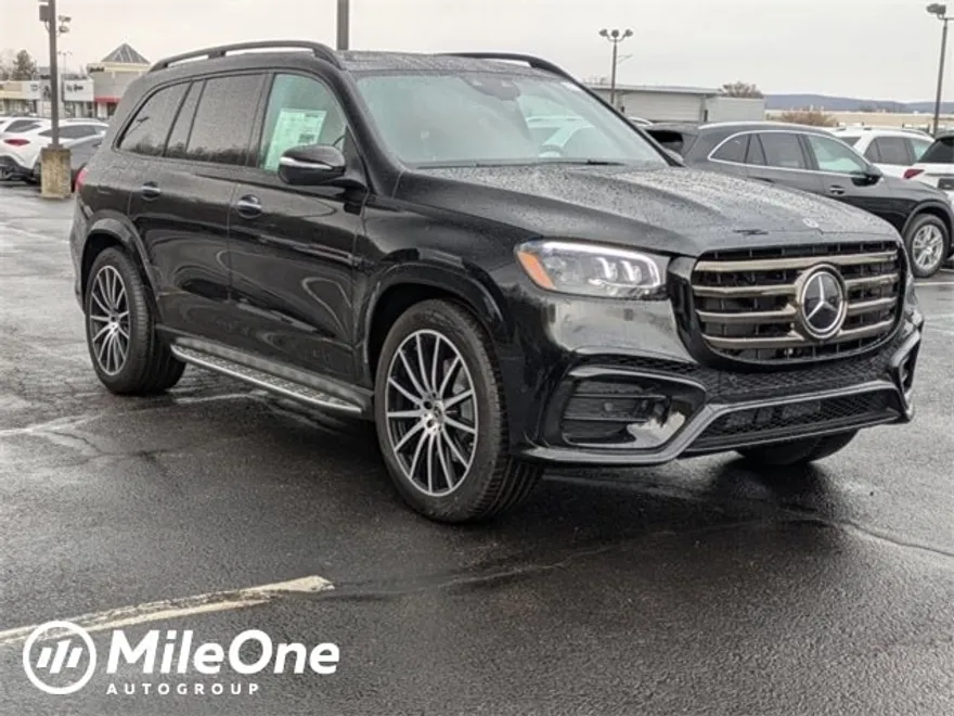 2025 Mercedes Benz GLS 580 4MATIC photo 1