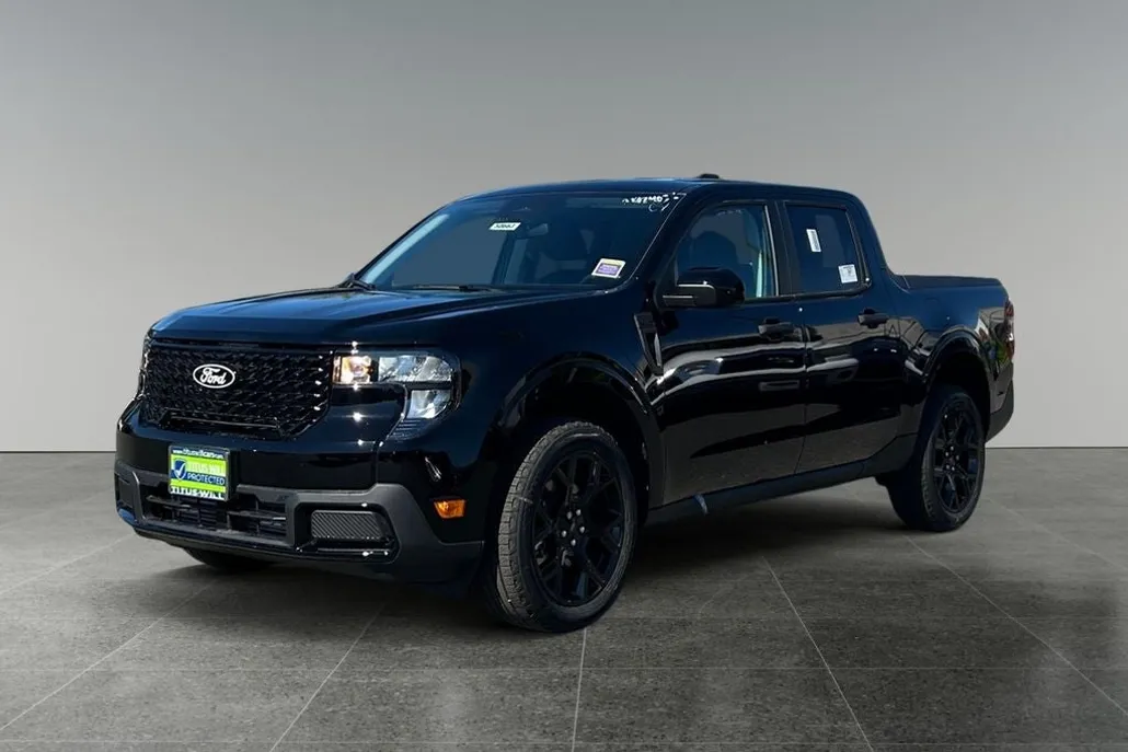 2025 Ford Maverick XLT photo 1