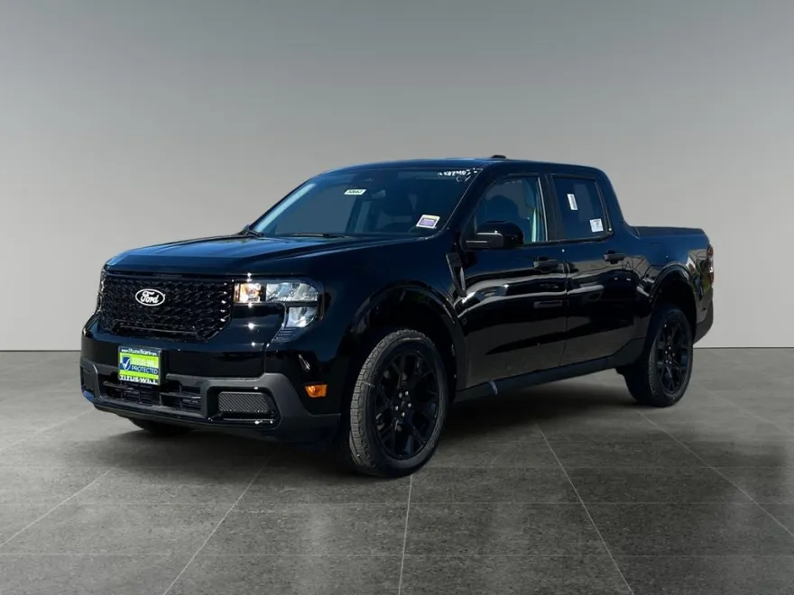 2025 Ford Maverick XLT photo 1