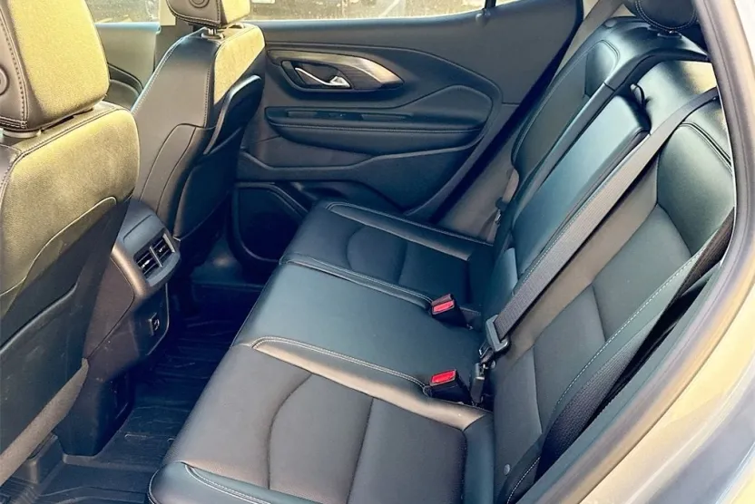 2024 Gmc Terrain SLT photo 1