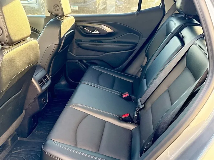 2024 Gmc Terrain SLT photo 1