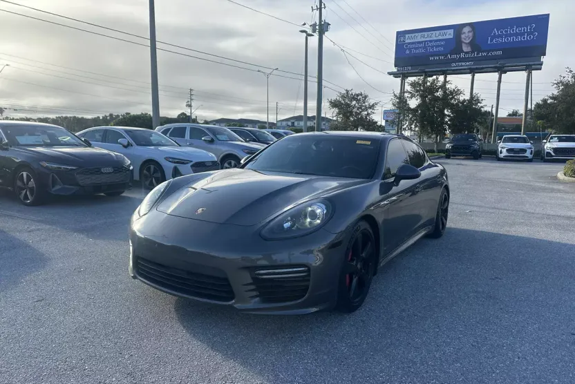 2015 Porsche Panamera GTS photo 1