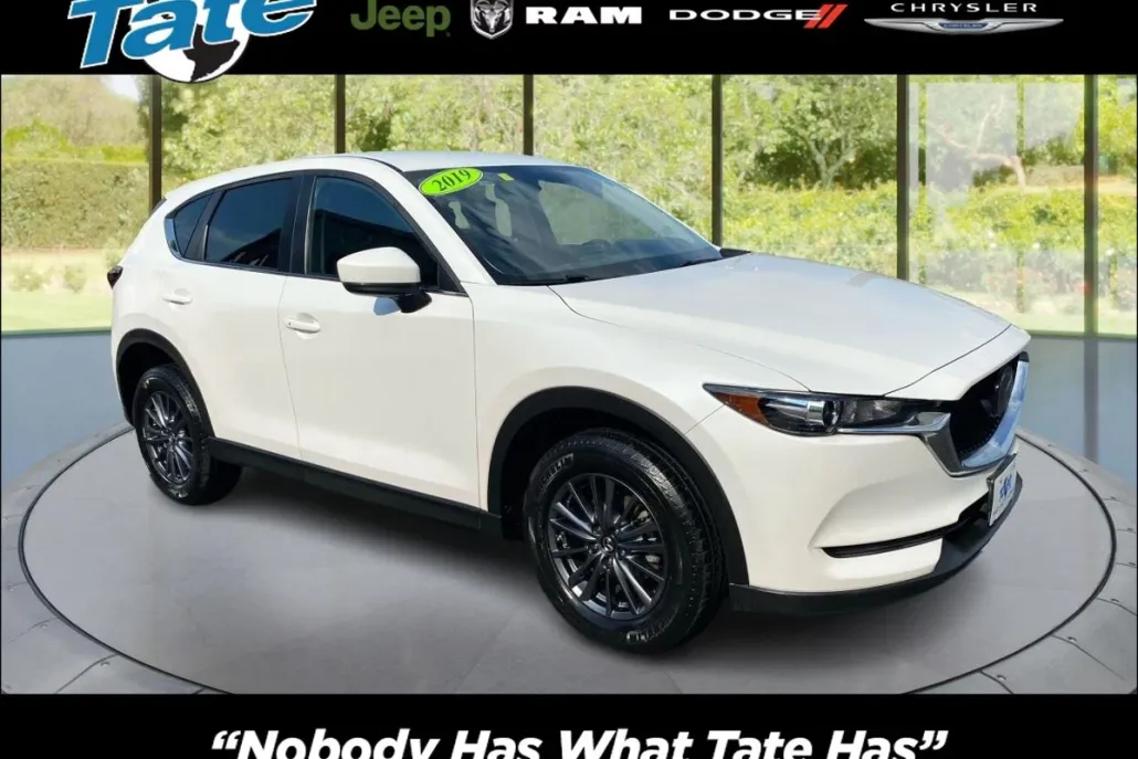 2019 Mazda CX-5 Touring photo 1