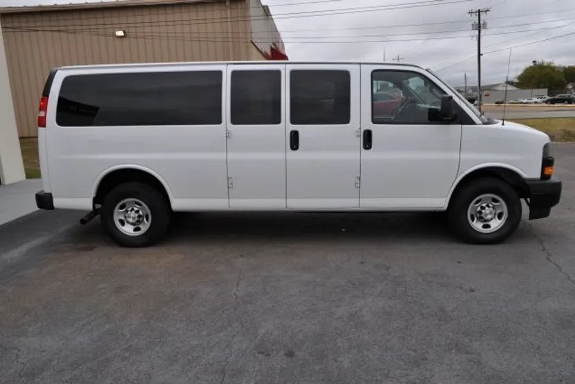 2023 Chevrolet Express LS 3500 photo 1