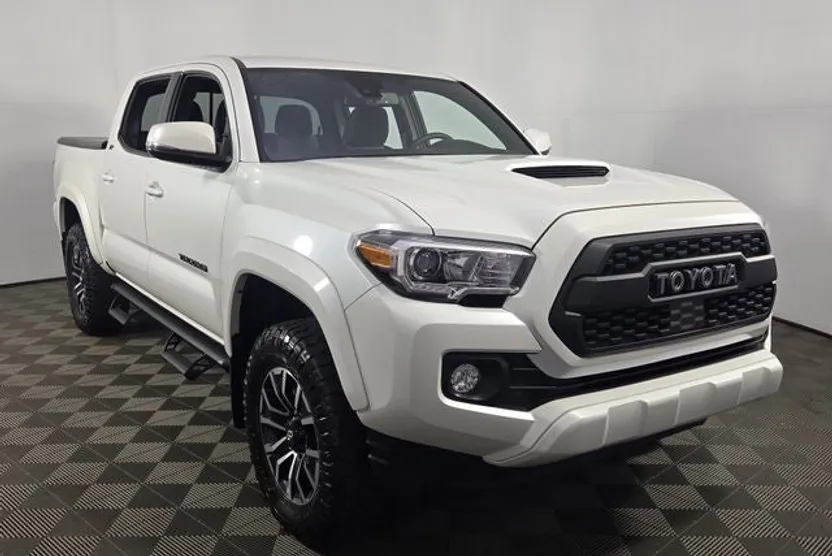 2023 Toyota Tacoma TRD Sport V6 photo 1