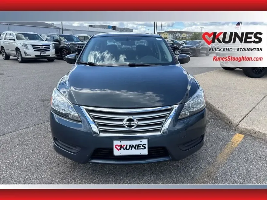 2013 Nissan Sentra S photo 1