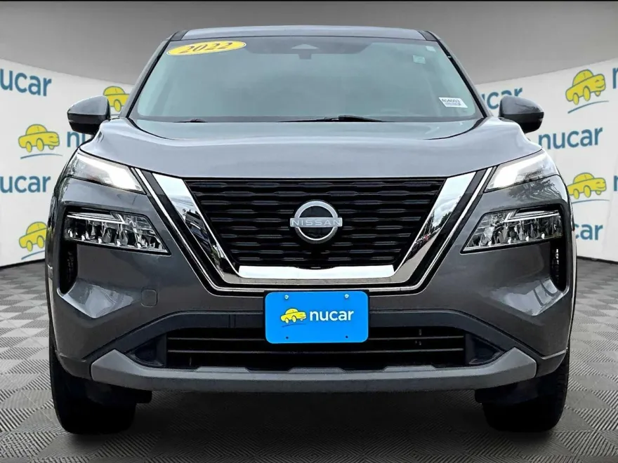 2022 Nissan Rogue SV photo 1