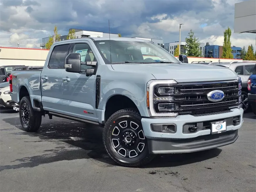 2026 Ford F-350 Platinum photo 1