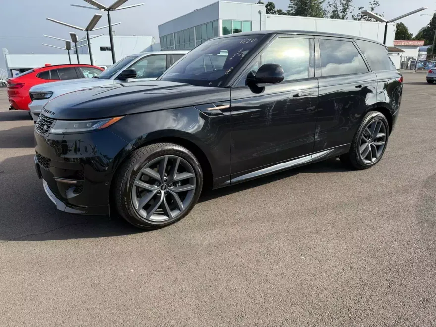 2023 Land Rover Range Rover Sport SE photo 1