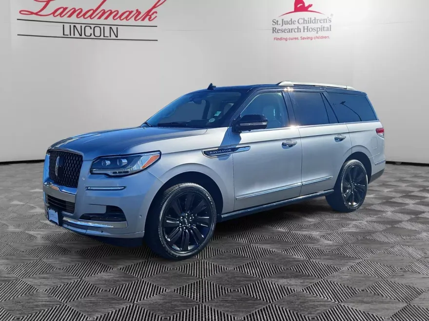 2022 Lincoln Navigator Black Label photo 1