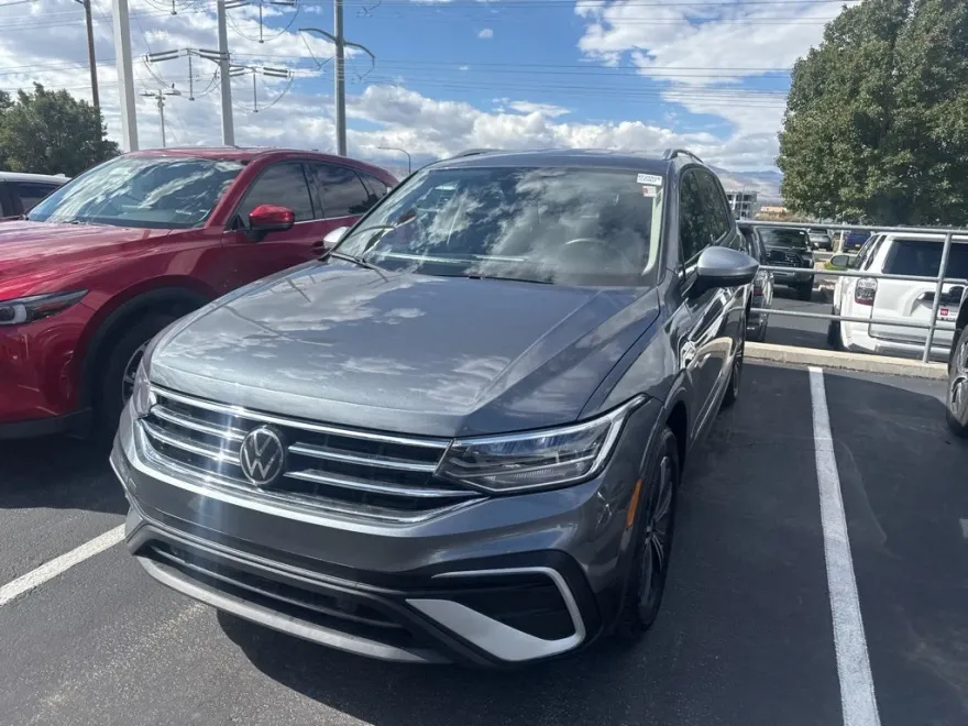 2024 Volkswagen Tiguan Wolfsburg Edition photo 1