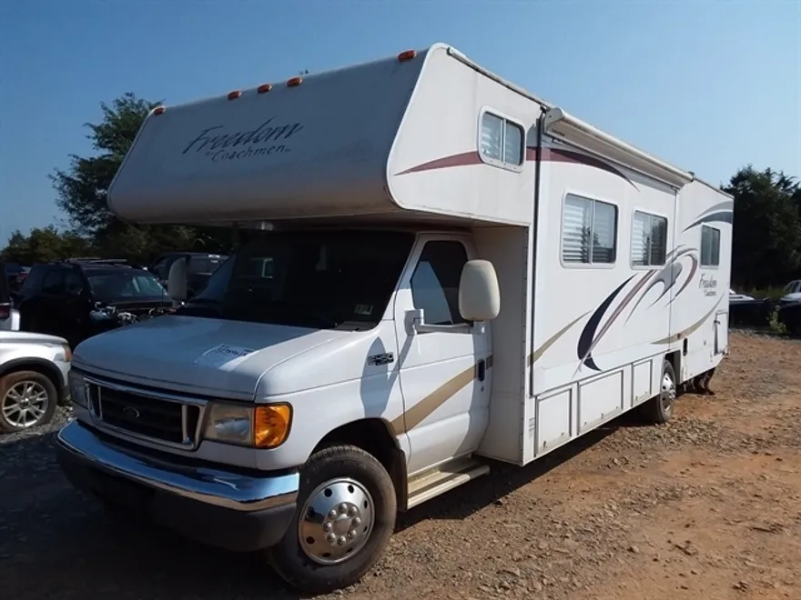 2005 Ford E-450 photo 1