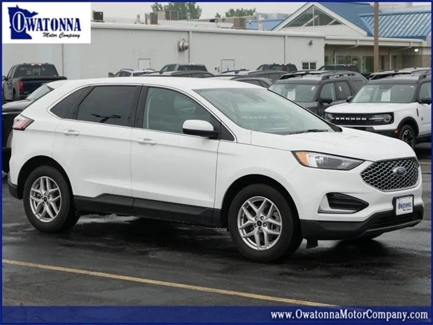 2024 Ford Edge SEL photo 1