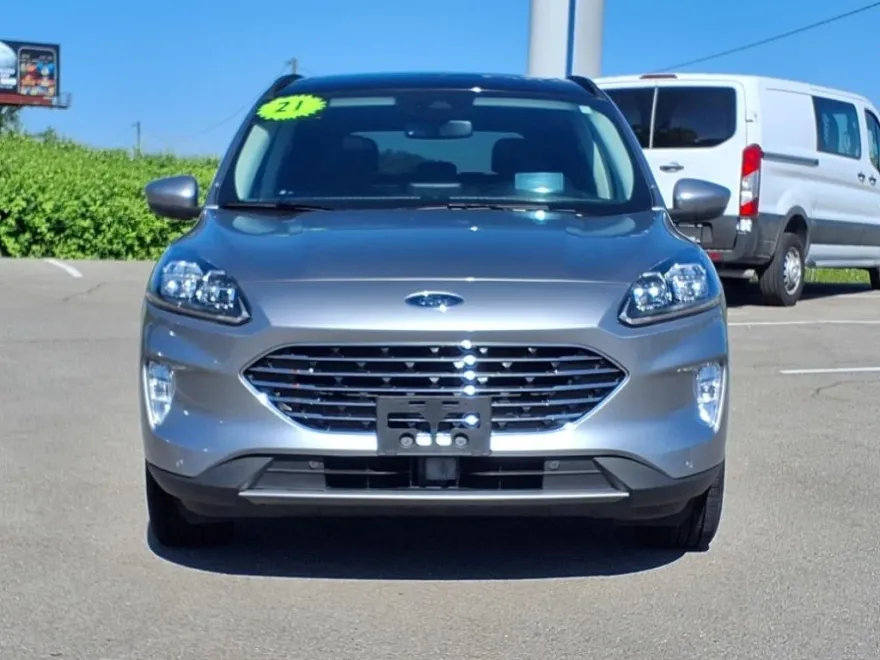2021 Ford Escape Hybrid Titanium photo 1