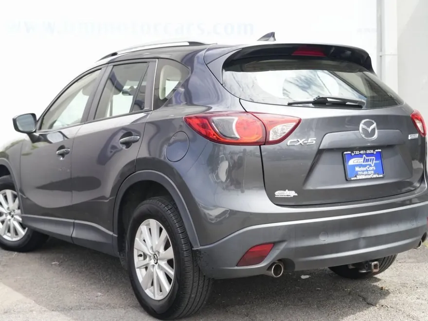 2016 Mazda CX-5 Sport photo 1