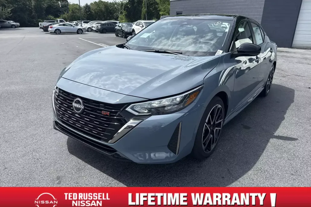 2025 Nissan Sentra SR photo 1