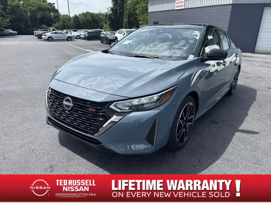 2025 Nissan Sentra SR photo 1