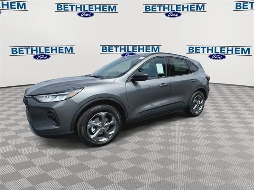 2025 Ford Escape ST-Line photo 1
