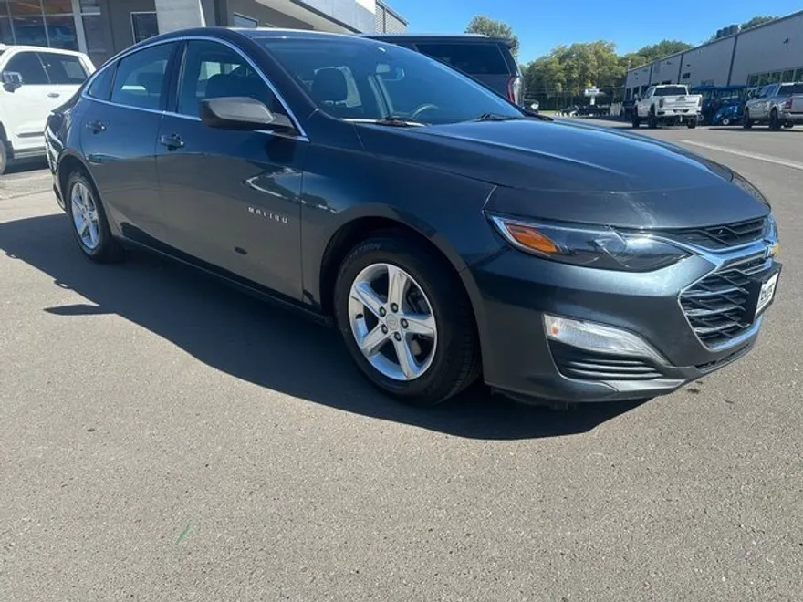2019 Chevrolet Malibu LS photo 1