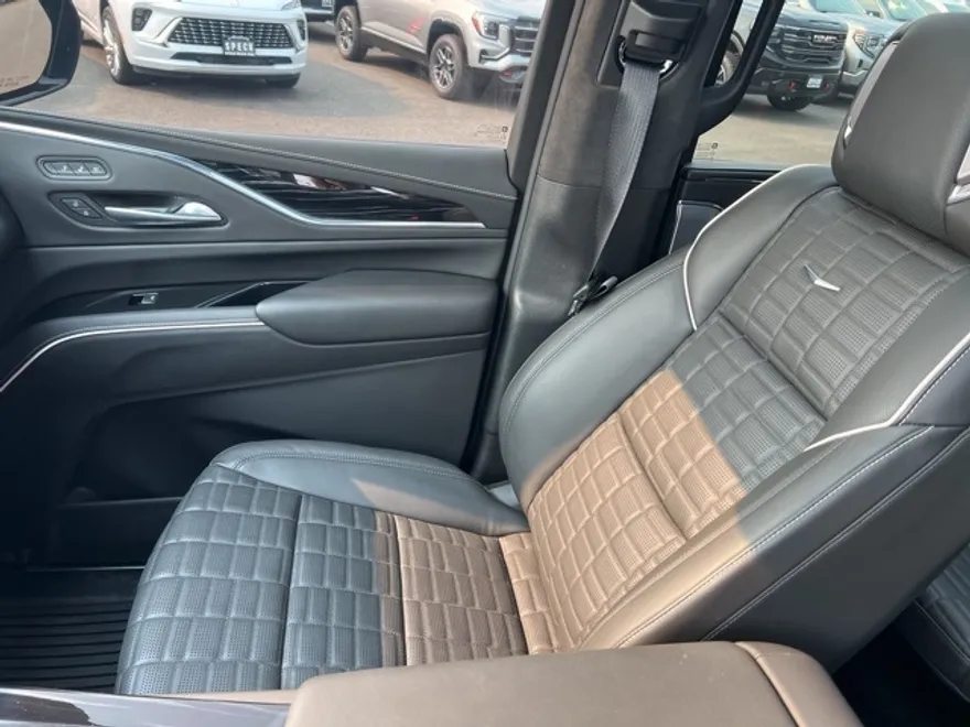 2024 Cadillac Escalade V-Series photo 1