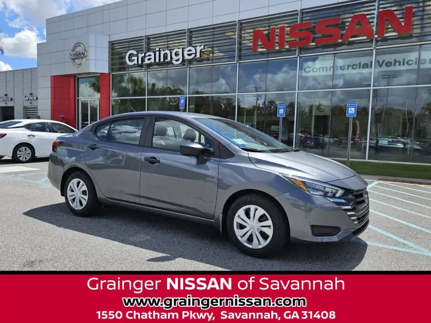 2025 Nissan Versa 1.6 S photo 1