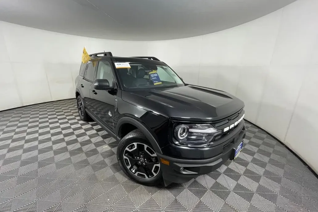 2023 Ford Bronco Sport Outer Banks photo 1