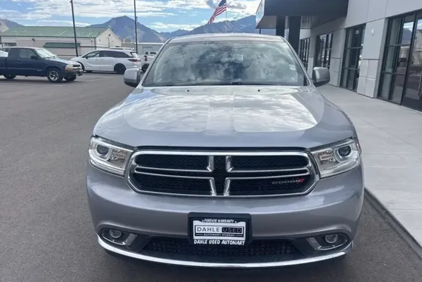 2020 Dodge Durango SXT photo 1