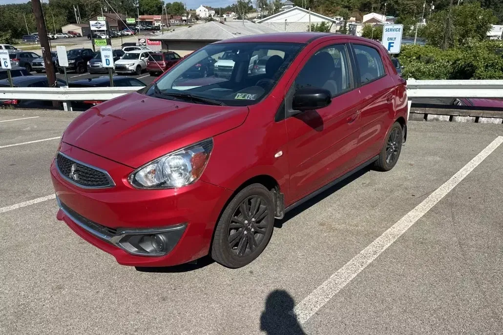 2019 Mitsubishi Mirage LE photo 1