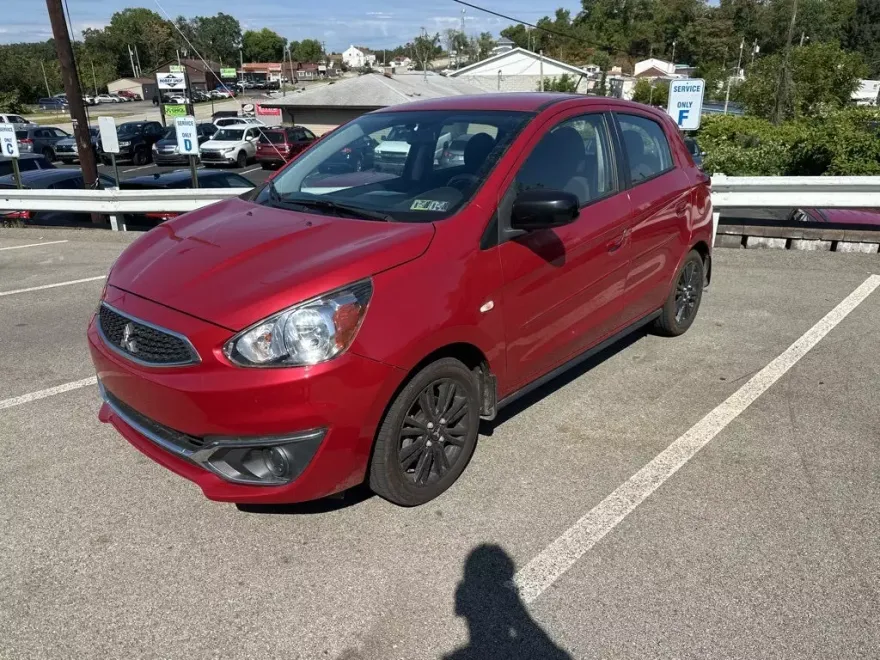 2019 Mitsubishi Mirage LE photo 1